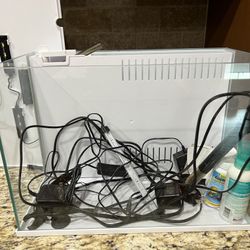 Fish Tank - 5 Gal - With LED Black Light