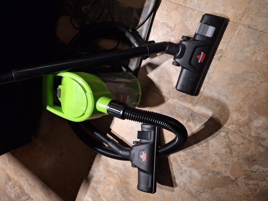 Bissell  Zing Light Weight Vacuum 