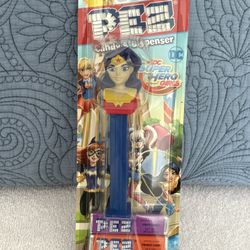 Pez DC Super Hero Girls Wonder Woman - retired 2017