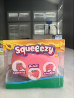 Squeeezy Peach Jumbo Squishy
