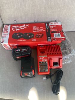 MILWAUKEE M18 BATTERYS 5.0 XC REDLITHIUM SET AND CHARGER NEW IN BOX $175 Firm