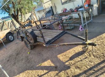 OLD UTILITY TRAILER