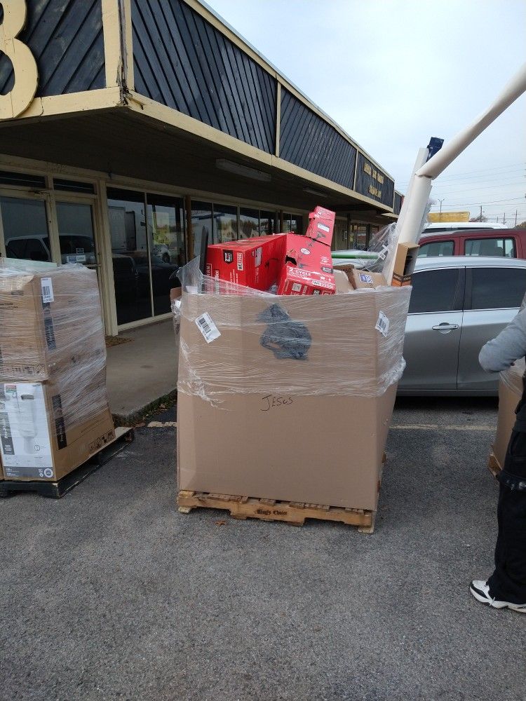 Great New load Just arrived for pallet buyers! We have pallets starting at $250