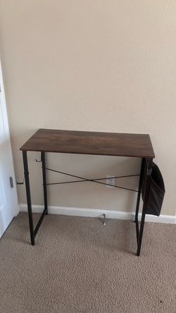 32 inch black desk with storage bag