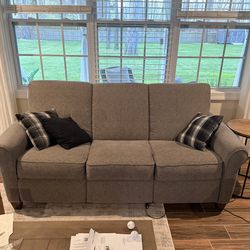 LA-Z BOY Bennett Duo Reclining Sofa and Loveseat