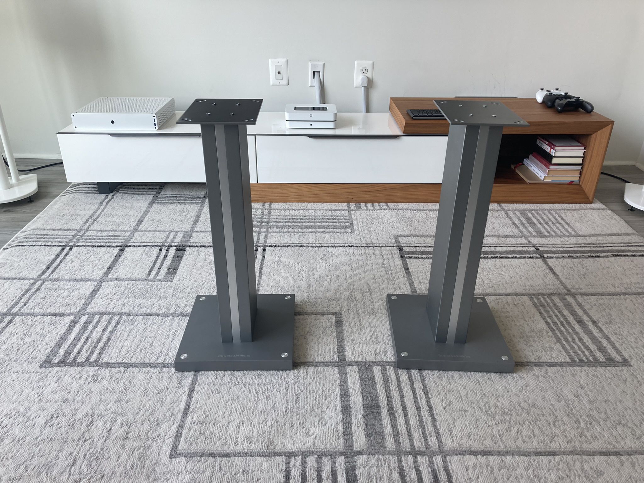 Bower and wilkins 705 S2 Stand