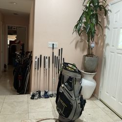 🏌🏾‍♂️⛳️🏌🏾‍♂️⛳️🏌🏾‍♂️⛳️     GOLF  BAGS  FOR  SALE       ⛳️🏌🏾‍♂️⛳️⛳️🏌🏾‍♂️⛳️