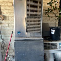 Hoshizaki Ice Machine 