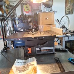 1983 Vintage Black and Decker Table Saw