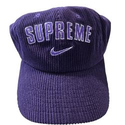 SUPREME X Nike Arc Corduroy 6-Panel Cap in Purple