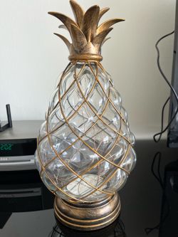 UNIQUE PINEAPPLE LIGHT