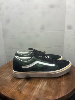 Black tie dye green pattern size 11 men