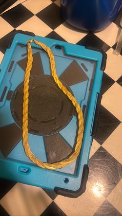 Gold Twisted Herringbone Chain Necklace