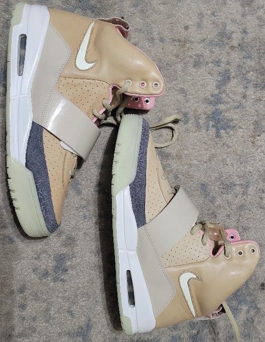 SZ 9.5 DEADSTOCK Nike AIR YEEZY 1 NET/TAN