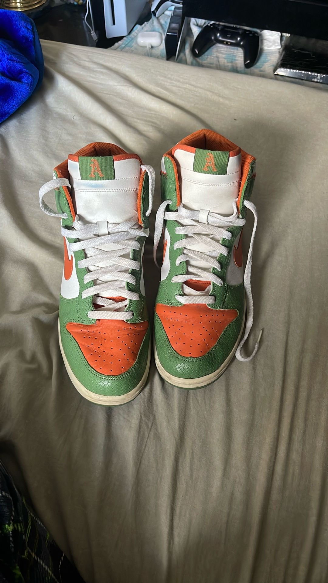 Alemendares Jordan 1’s