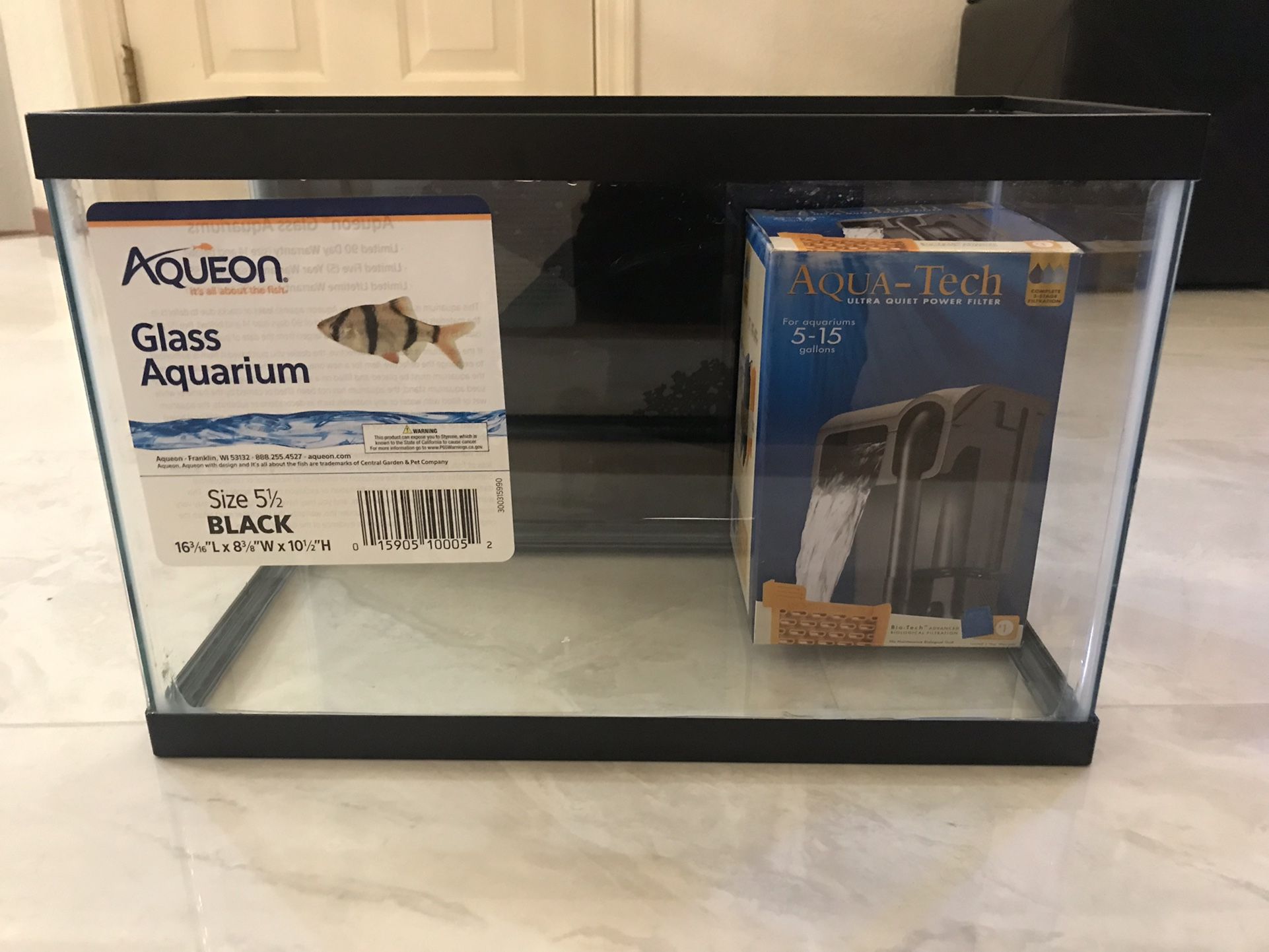 aqueon Glass Aquarium Size 5 1/2 With Black/blue Wallpaper. Aqua Tech 5-15 Gallon Tank Filter. Hardly Used.