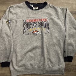 90s Denver Broncos Super Bowl XXXII Champions NFL Crewneck Sweatshirt Football