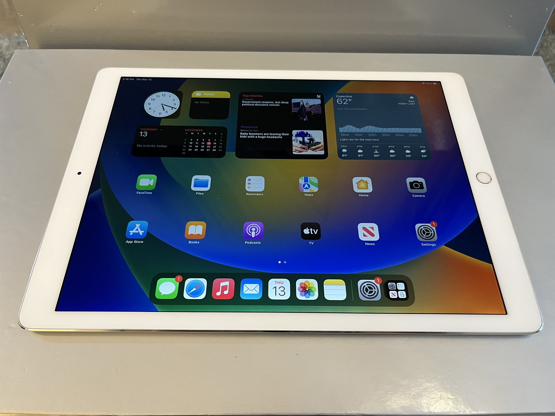 Apple iPad Pro Tablet 12.9” A1670 64GB iOS 17 w/ Charger - $225