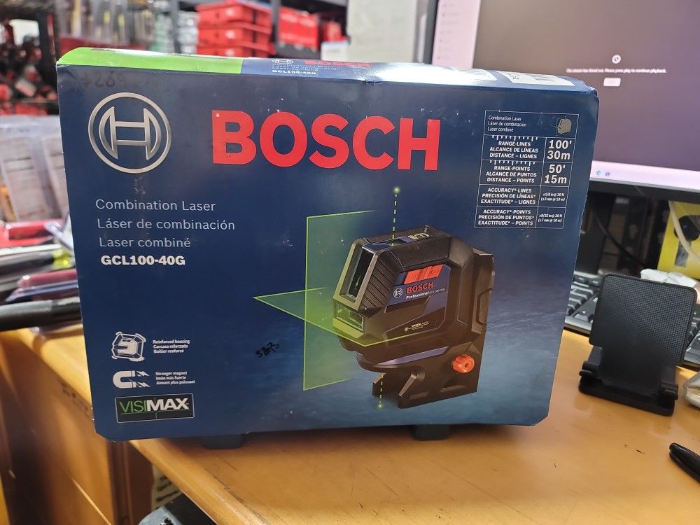 Bosch
100 ft. Green Combination Laser Level Self Leveling with VisiMax Technology, Fine Adjustment Mount & Hard Carrying Case