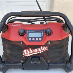Milwaukee Rockford Fosgate Jobsite Radio 