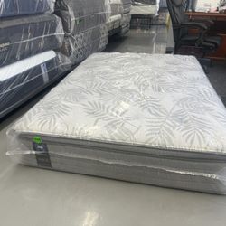 FULL SIZE SEALY POSTUREPEDIC PILLOW TOP MATTRESS & BOX SPRING BED SET