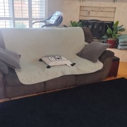 Reclinable Sofa And Loveseat 