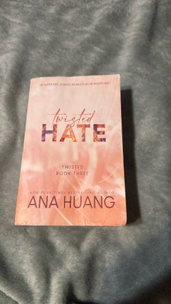Twisted Hate by Ana Huang – Paperback, Good Condition