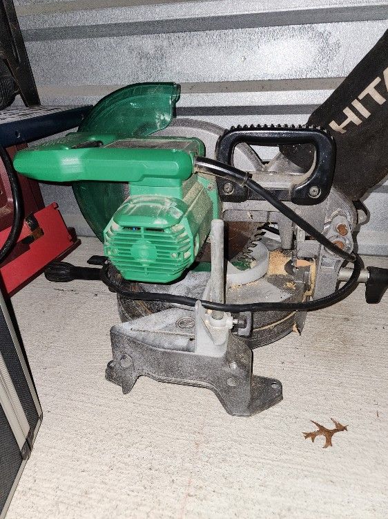 Hitachi 10inch MITER saw
