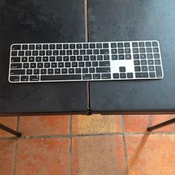 Apple Touch ID Keyboard 