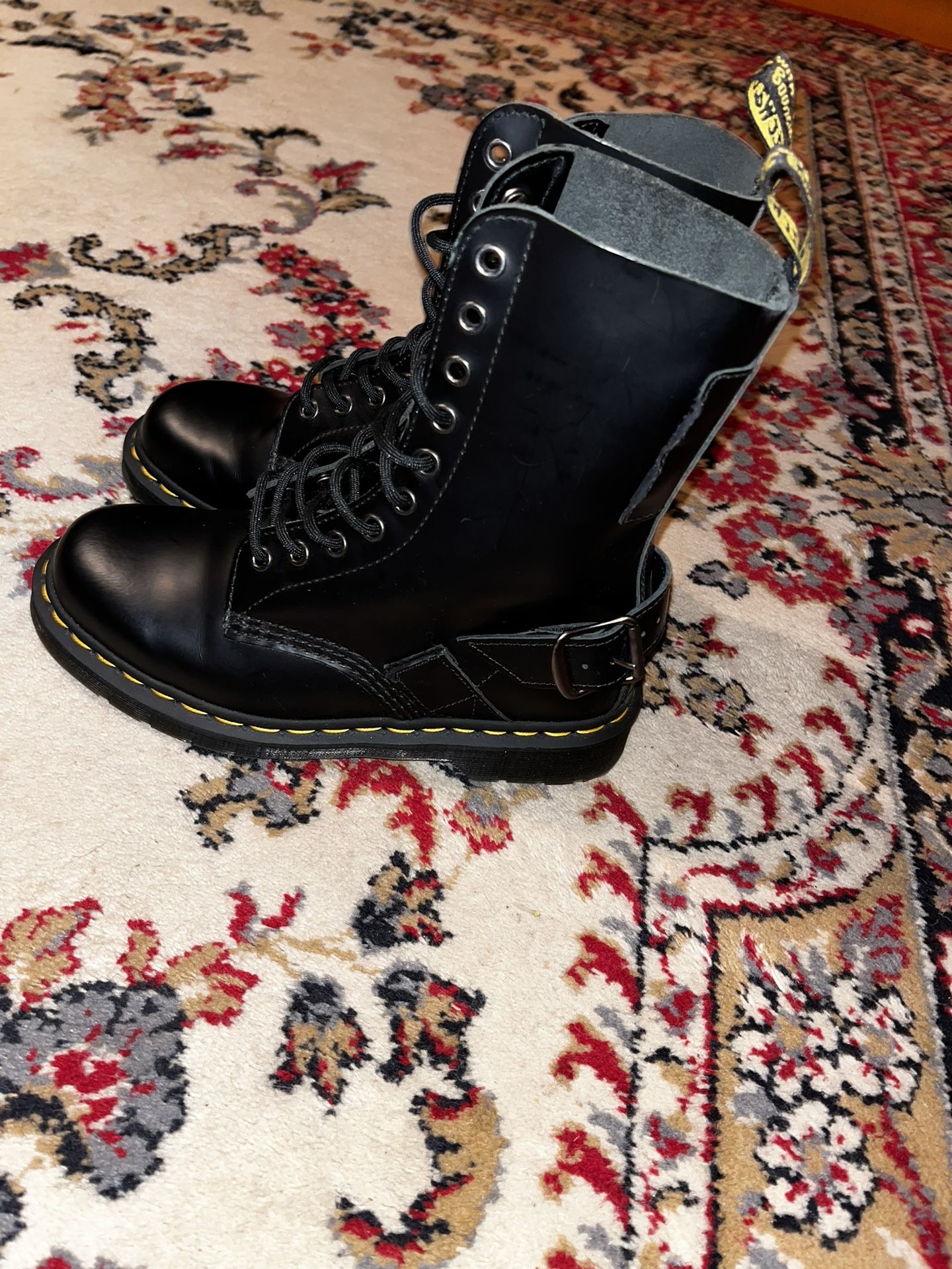 Dr Marten Combat Style Boots  Black  Size 7