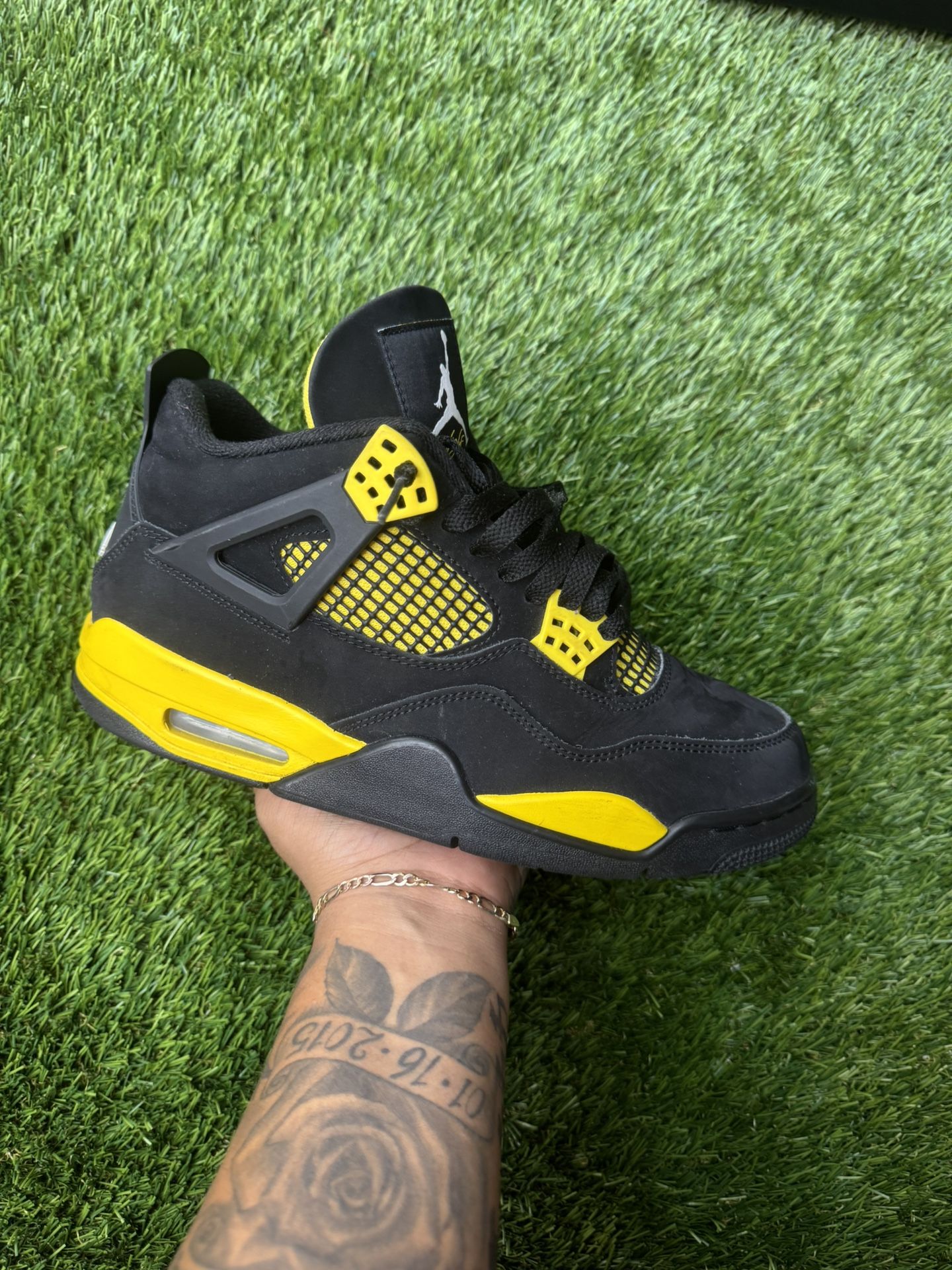 Jordan 4 “Yellow Thunder” Size 8.5M