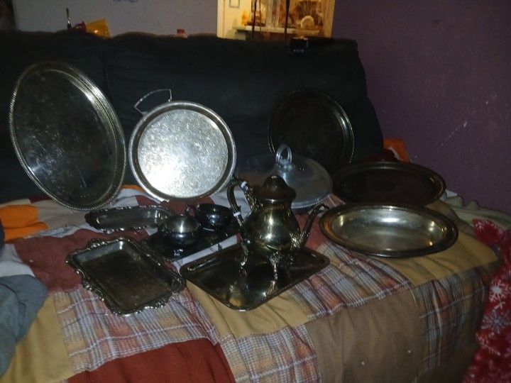 15 PIECE TABLEWARE SERVING SET