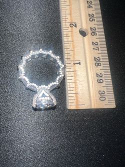 New beautiful cubic zirconia ring size 8