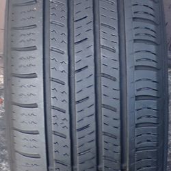 1- Kumho Solus 235-70-16