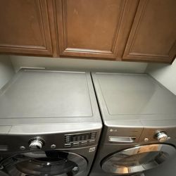 LG - Front Load Washer & Dryer Set with Pedestals