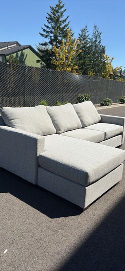 Reversible Chaise Sectional Sofa – Modern Light Gray | Delivery Available