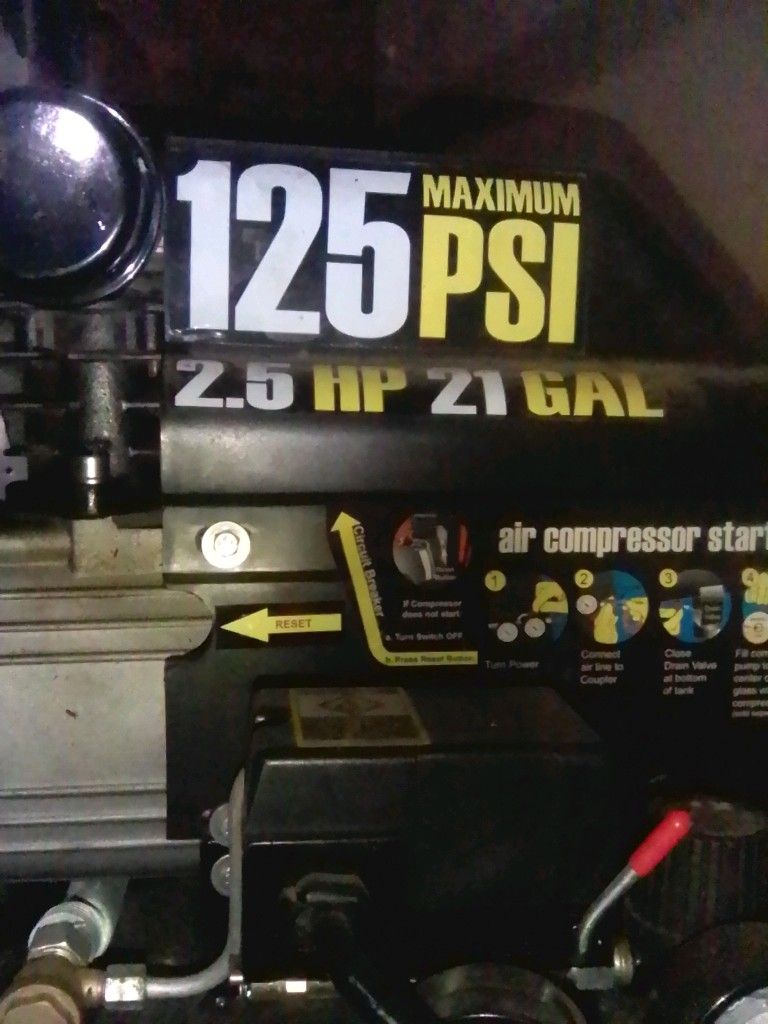 Central Pneumatic 21 Gallon 125 PSI 2.5 HP Air Compressor