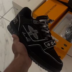 Lv Shoes Size 10 Brand New 