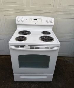 GE Electric Stove