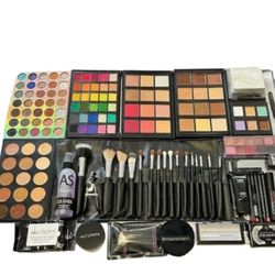Esthetician Crown Pro Makeup Kit