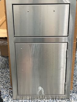 Alfresco paper towel holder and access door for bbq