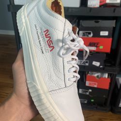 Vans NASA Skate Shoe 