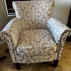 Accent Chair Excellent Condition ! Tan Beige 