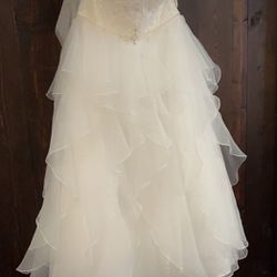 Wedding Dress  White Size 18