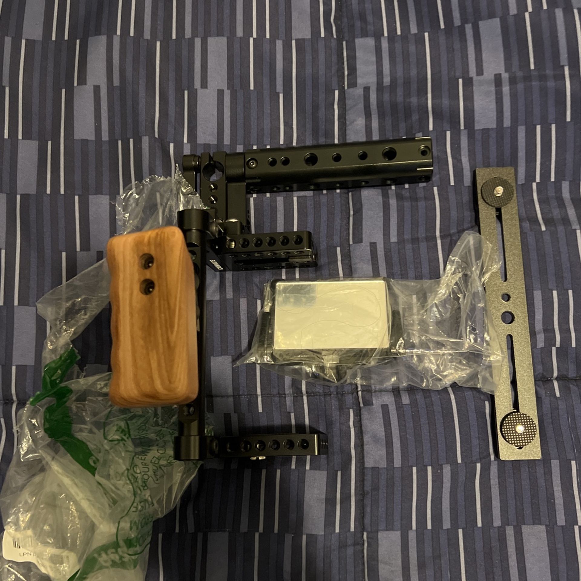 CAMVATE CAMERA Cage Top Handle Wood Grip & NICEYRIG Vlog Selfie Mirror Camera