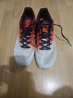 Mens On Cloud sneakers