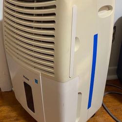 Dehumidifier With Wheels/Portable