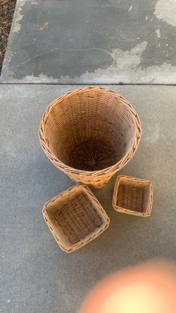 Bin and 2 small organizer