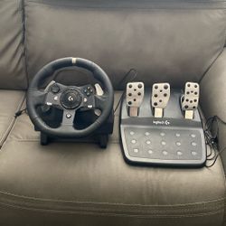Logitech xbox and pc steering wheel