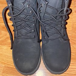 Kis Shoes 👞 Size 4 1/2